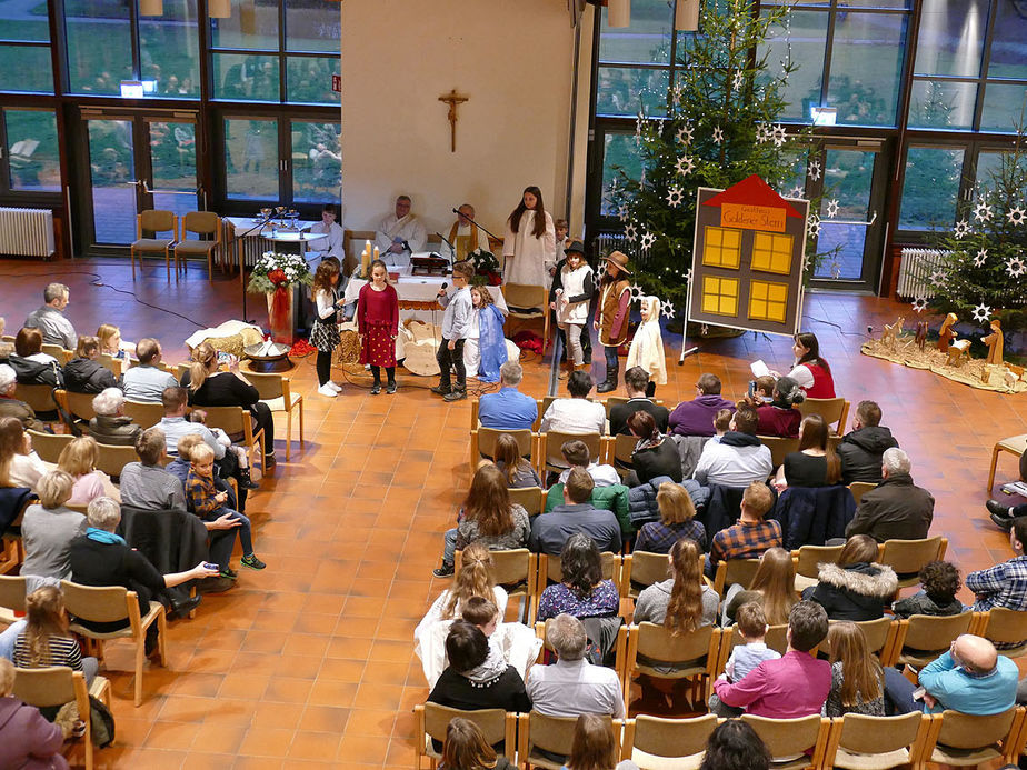 Kinderchristmette mit Krippenspiel (Foto: Karl-Franz Thiede)